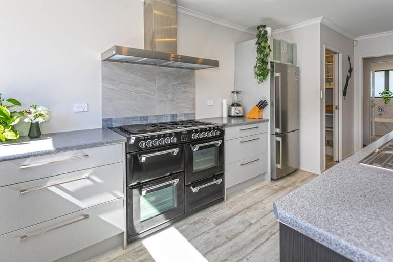 Photo of property in 136 Golden Shore Place, Coromandel, 3506