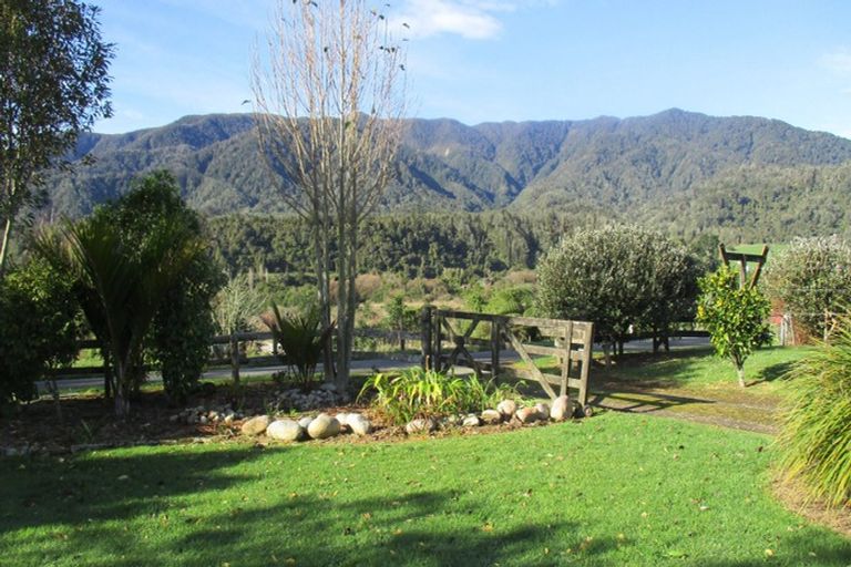 Photo of property in 543 Umere Road, Karamea, 7893