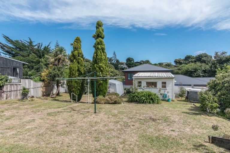 Photo of property in 35 Glen Road, Raumati South, Paraparaumu, 5032