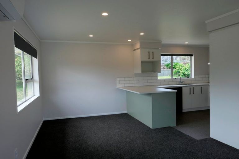Photo of property in 50 Queens Road, Glen Avon, New Plymouth, 4312