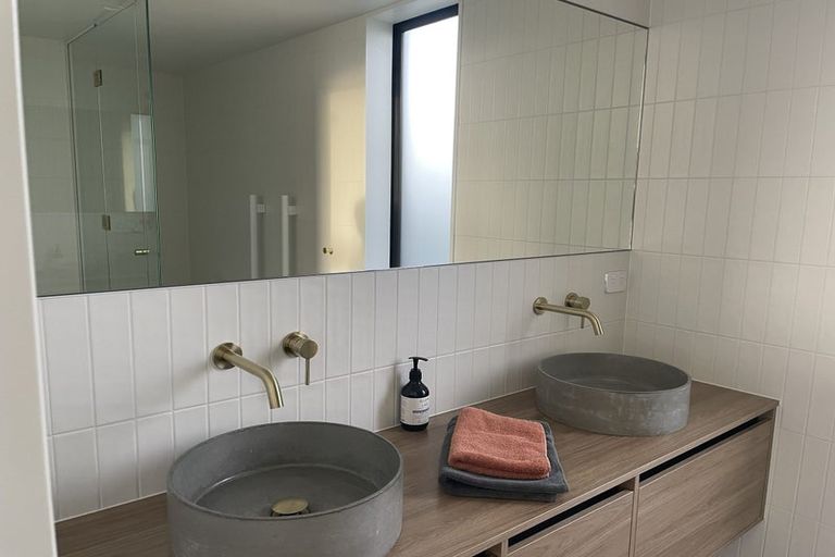 Photo of property in 11 Kereru Crescent, Wanaka, 9305