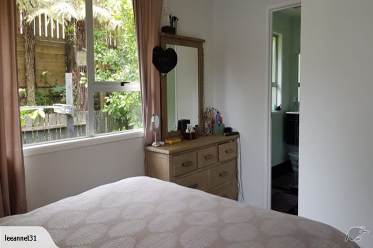 Photo of property in 15 Tallington Crescent, Torbay, Auckland, 0630