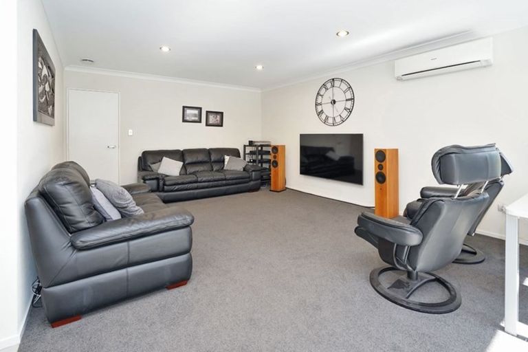 Photo of property in 15 Halcione Close, Flagstaff, Hamilton, 3210