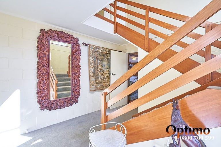 Photo of property in 16 Dalzien Place, Feilding, 4702