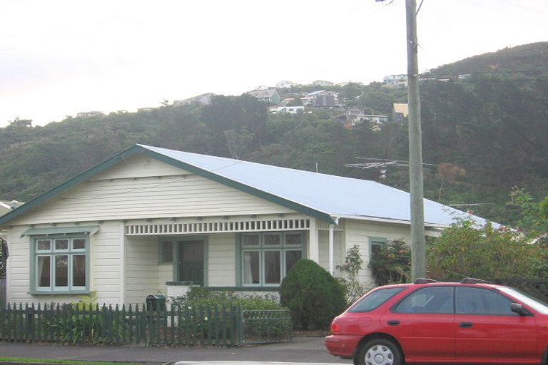 Photo of property in 6 Moa Street, Alicetown, Lower Hutt, 5010