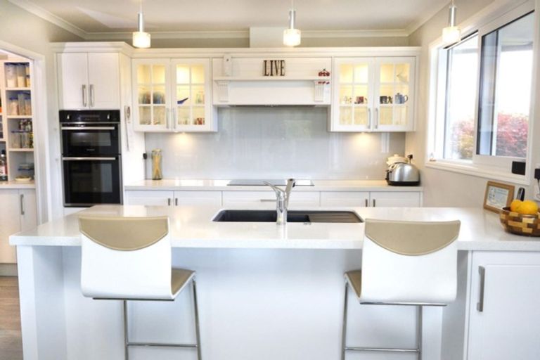 Photo of property in 19 Double Bay Road, Pyes Pa, Tauranga, 3112