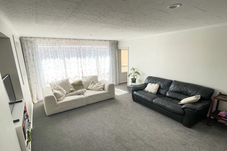 Photo of property in 62 Oriana Crescent, Hornby, Christchurch, 8042