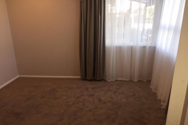Photo of property in 46 Megan Avenue, Pakuranga Heights, Auckland, 2010