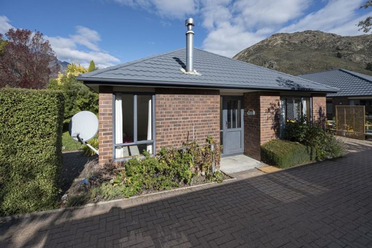 Photo of property in 50a Elm Tree Avenue, Frankton, Queenstown, 9300