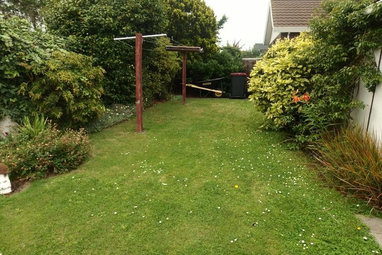 Photo of property in 1-2/11a Roxburgh Street, Glenwood, Timaru, 7910