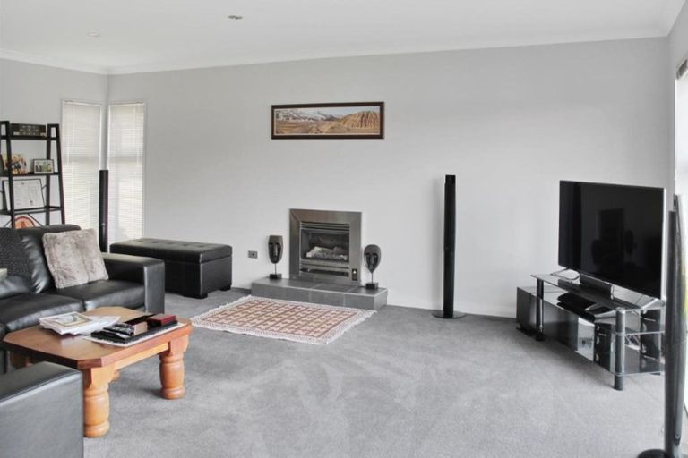 Photo of property in 1 Millbrook Place, Ashhurst, 4810