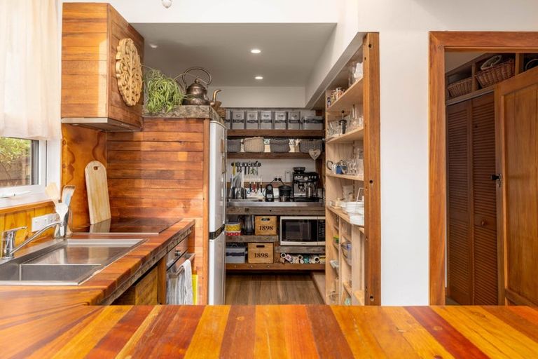 Photo of property in 31 Beachville Road, Redcliffs, Christchurch, 8081