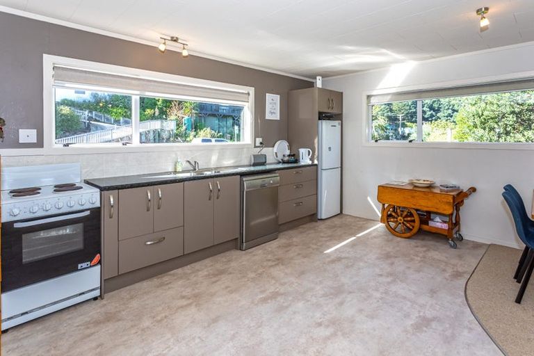 Photo of property in 2 Aputa Avenue, Te Puru, Thames, 3575