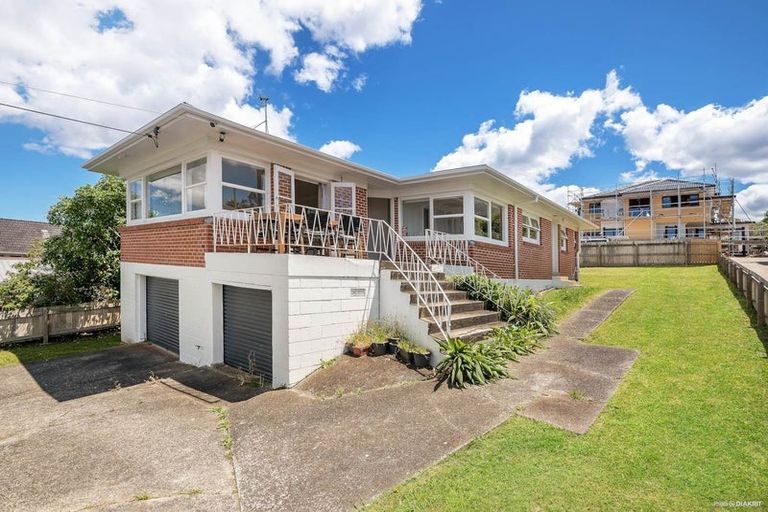 Photo of property in 37 Park Road, Glenfield, Auckland, 0629