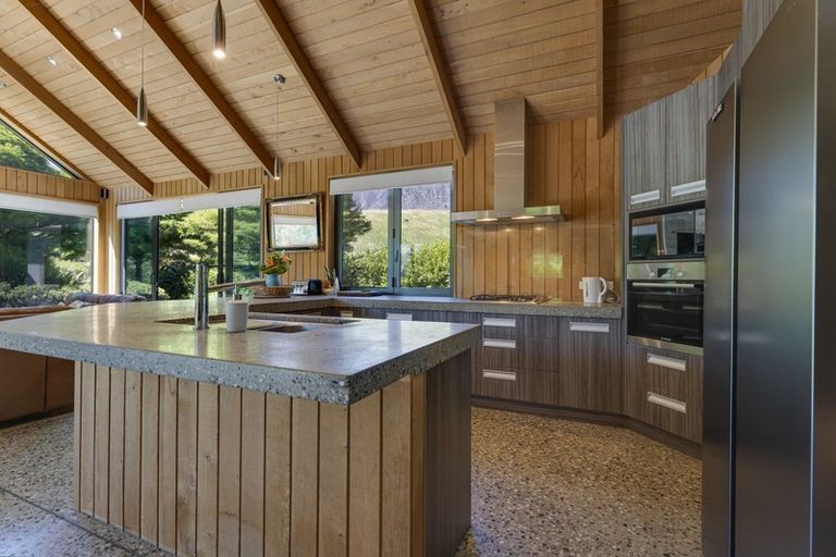 Photo of property in 15 Skye Lane, Jacks Point, Queenstown, 9371