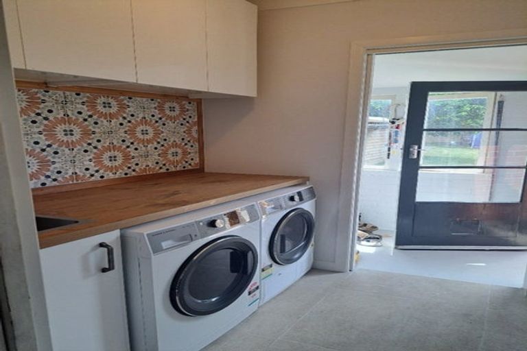 Photo of property in 61 King Street, Waiuku, 2123