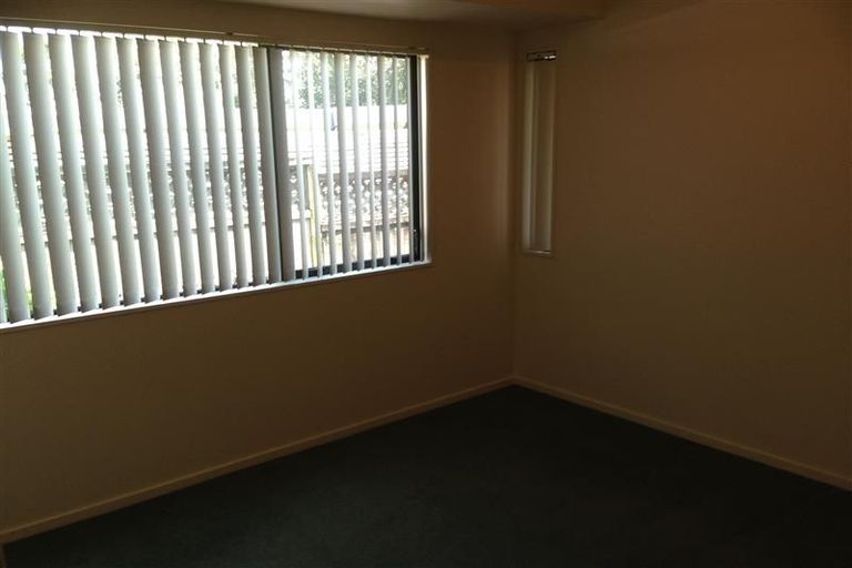 Photo of property in 3 Grande Vue Road, Papatoetoe, Auckland, 2025