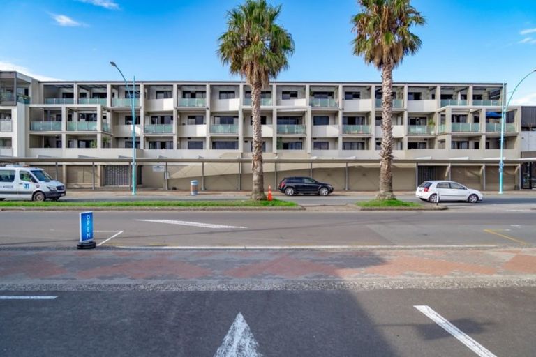 Photo of property in Paramount Apartments, 4/281 Maunganui Road, Mount Maunganui, 3116