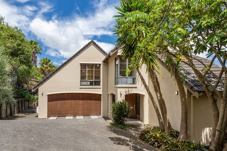 Photo of property in 18 Bushglen Court, Browns Bay, Auckland, 0630
