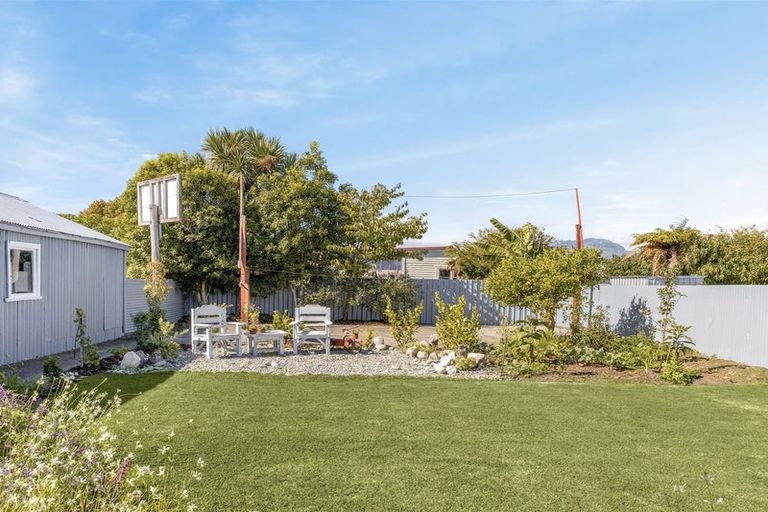 Photo of property in 95 Queen Street, Westport, 7825