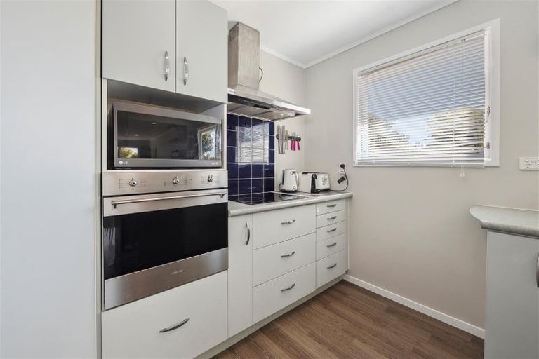 Photo of property in 8 Thackeray Place, Owhata, Rotorua, 3010