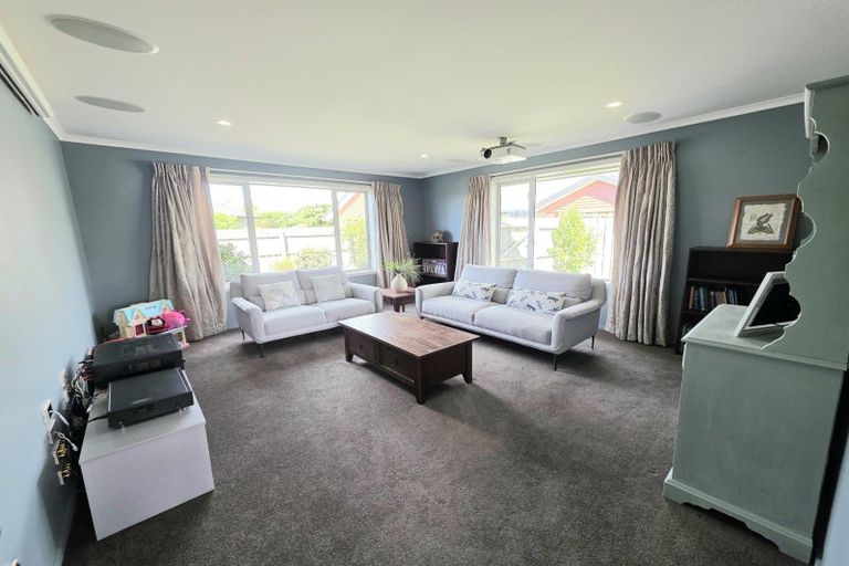 Photo of property in 16 North Ridge Drive, Oamaru North, Oamaru, 9400