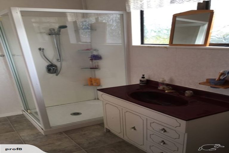 Photo of property in 180 Mangorei Road, Merrilands, New Plymouth, 4312