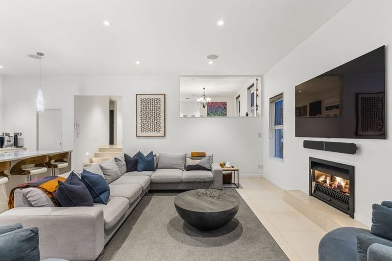 Photo of property in 194 Greenhithe Road, Greenhithe, Auckland, 0632