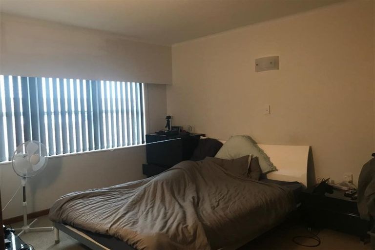 Photo of property in 28 Howe Street, Howick, Auckland, 2014