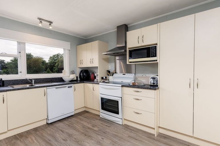 Photo of property in 15 Oxford Street, Waimate, 7924