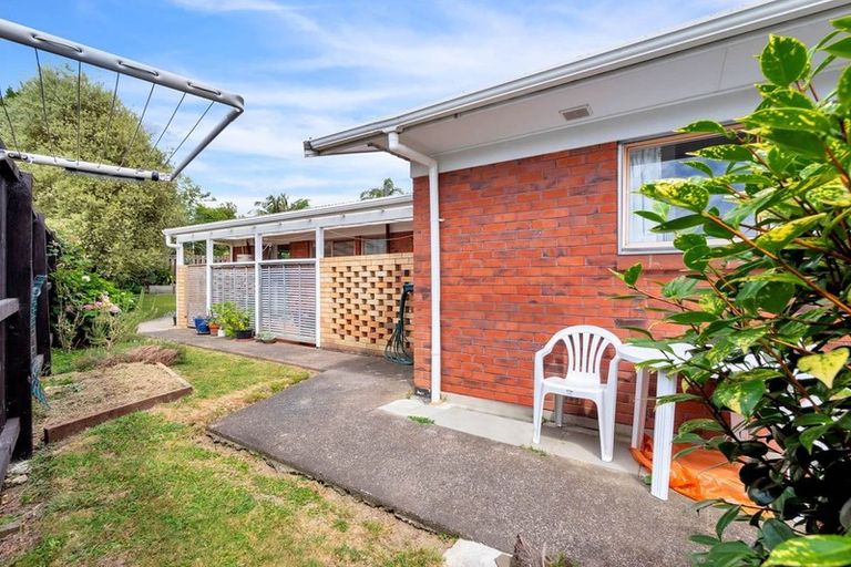 Photo of property in 1/149 Farquhar Road, Glendene, Auckland, 0602