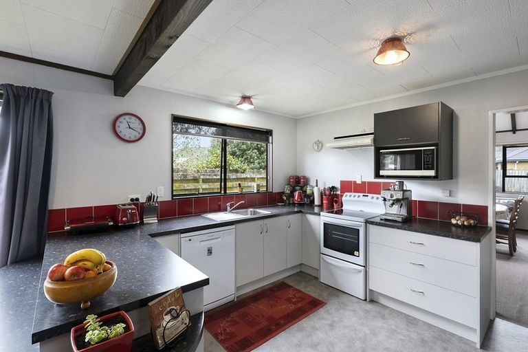 Photo of property in 8 Sunshine Avenue, Paraparaumu, 5032