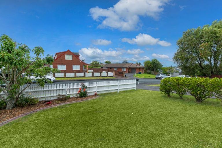Photo of property in 74 Vintage Drive, Henderson, Auckland, 0612