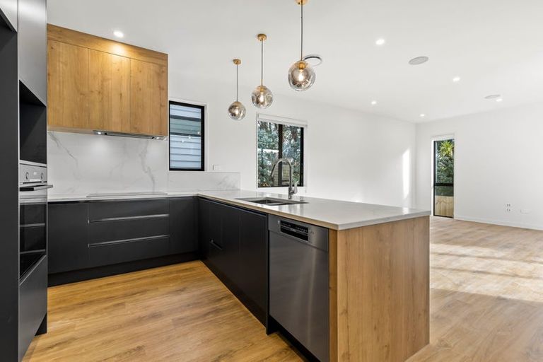 Photo of property in 4b Ramillies Place, Glenfield, Auckland, 0629