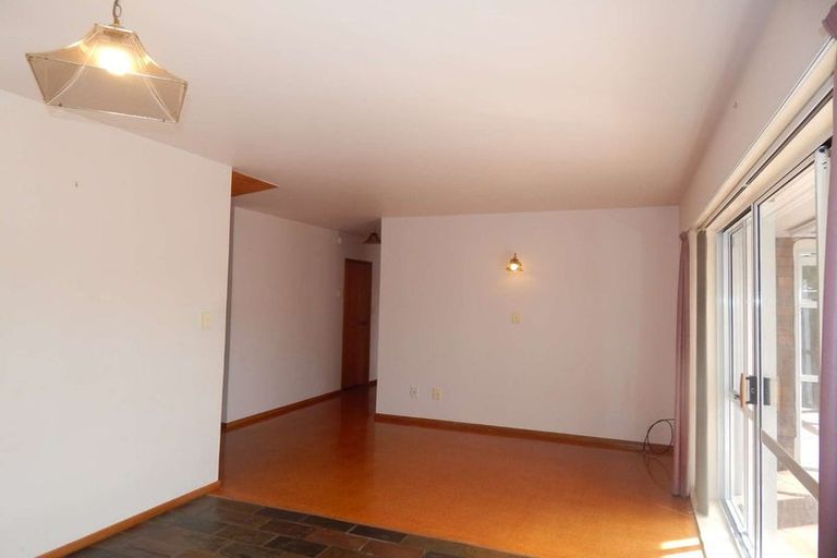 Photo of property in 75 Totara Crescent, Woburn, Lower Hutt, 5011