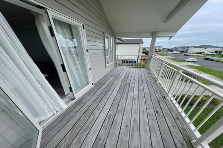 Photo of property in 80 Mackay Drive, Greenhithe, Auckland, 0632