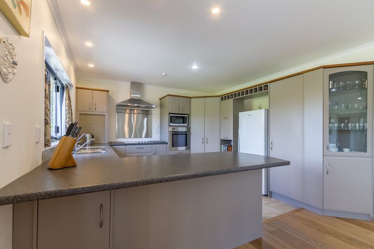 Photo of property in 99 Chestnut Lane, Pirongia, 3802