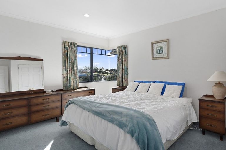 Photo of property in 28 Margaret Drive, Omokoroa, 3114