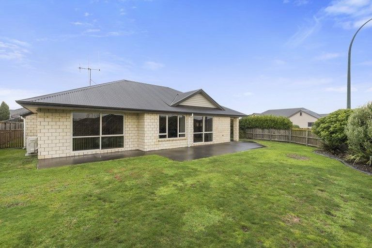 Photo of property in 1 Woburn Court, Rototuna North, Hamilton, 3210