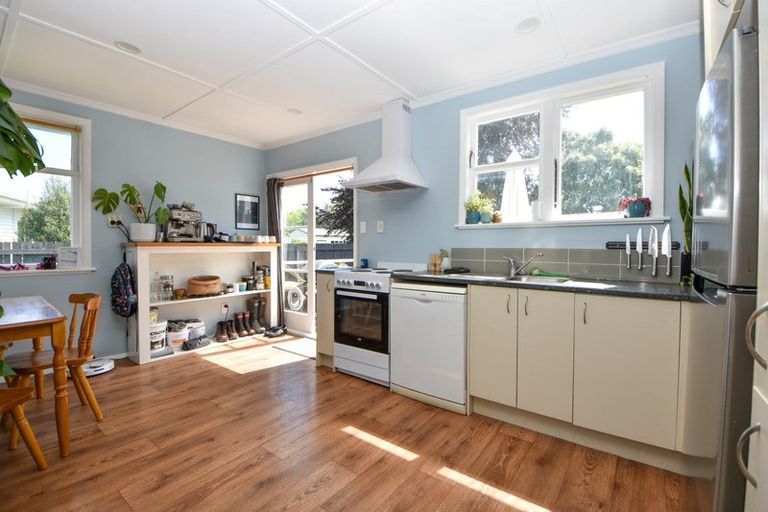 Photo of property in 32 Rhodes Street, Carterton, 5713