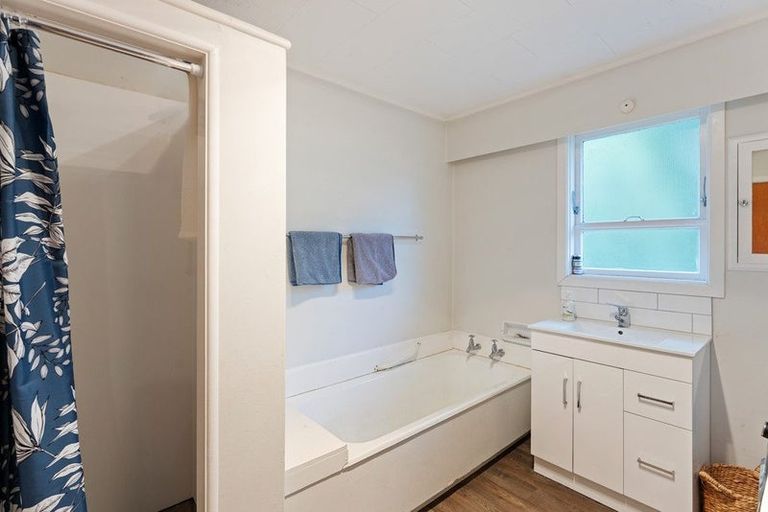 Photo of property in 26a Tilley Road, Paekakariki, 5034