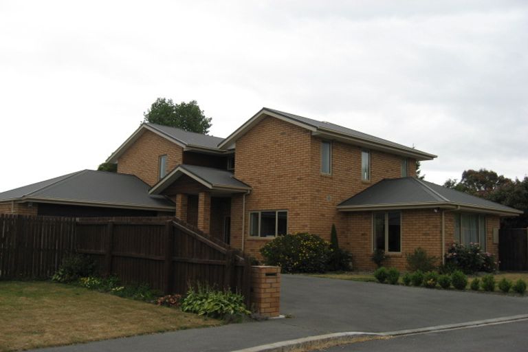 Photo of property in 2 Highwood Lane, Burnside, Christchurch, 8053