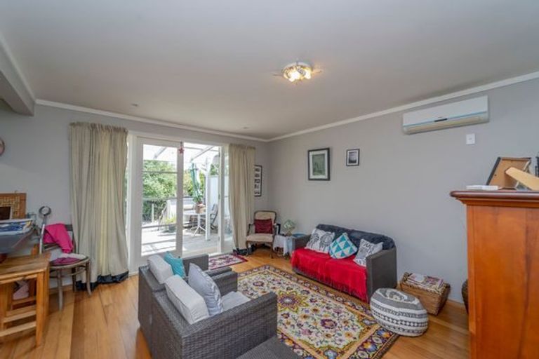 Photo of property in 37 Venice Street, Martinborough, 5711