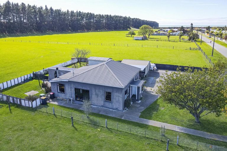 Photo of property in 4 Queen Street, Pareora, 7912