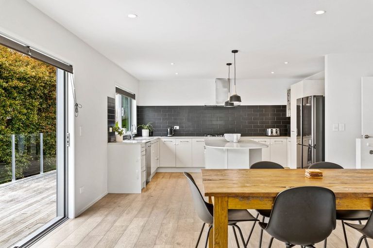 Photo of property in 30 Wautaiti Drive, Riverhead, 0820