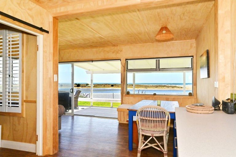 Photo of property in 176 Mahia East Coast Road, Mahia, 4198