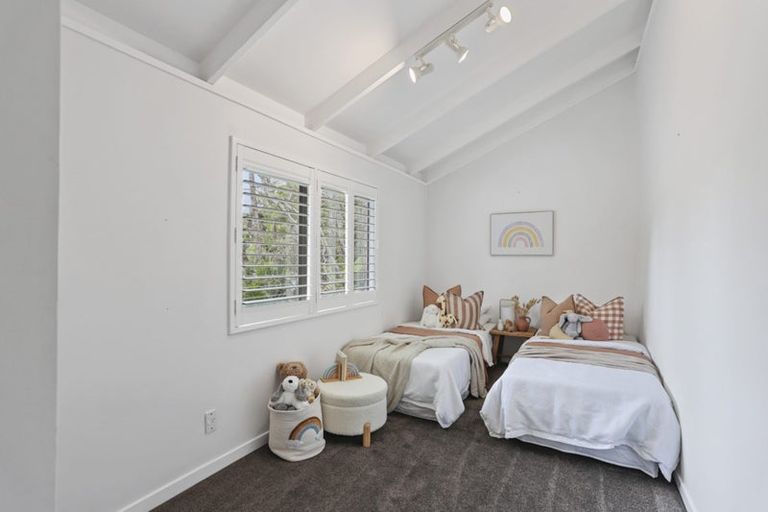 Photo of property in 755 West Coast Road, Oratia, Auckland, 0604