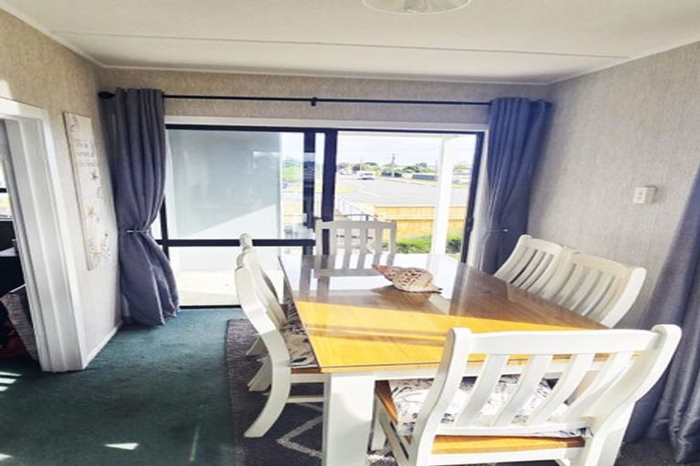 Photo of property in 86 Seabury Avenue, Foxton Beach, Foxton, 4815