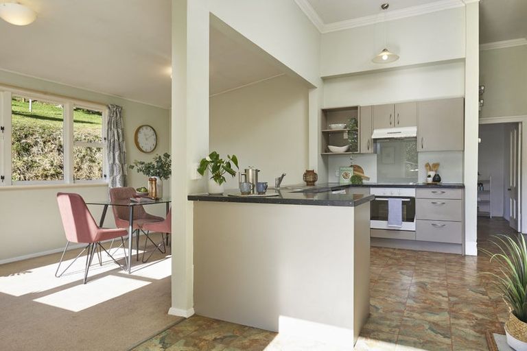 Photo of property in 125 Wellington Street, Picton, 7220