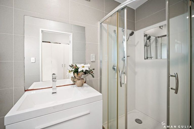 Photo of property in 4 Sunshine Boulevard, Sunnyvale, Auckland, 0612